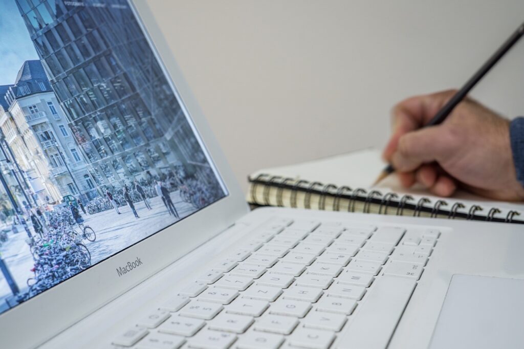 Efektywne użycie chmurki w tekście w programie Microsoft Word