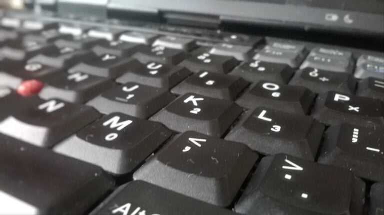 Bezpieczeństwo Domowe z Gadżetami IoT – Co Warto Zainstalować?