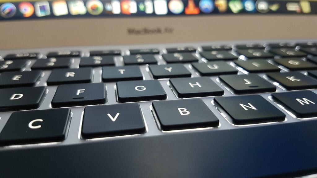 Jak zabezpieczyć systemy IT przed wewnętrznymi zagrożeniami?