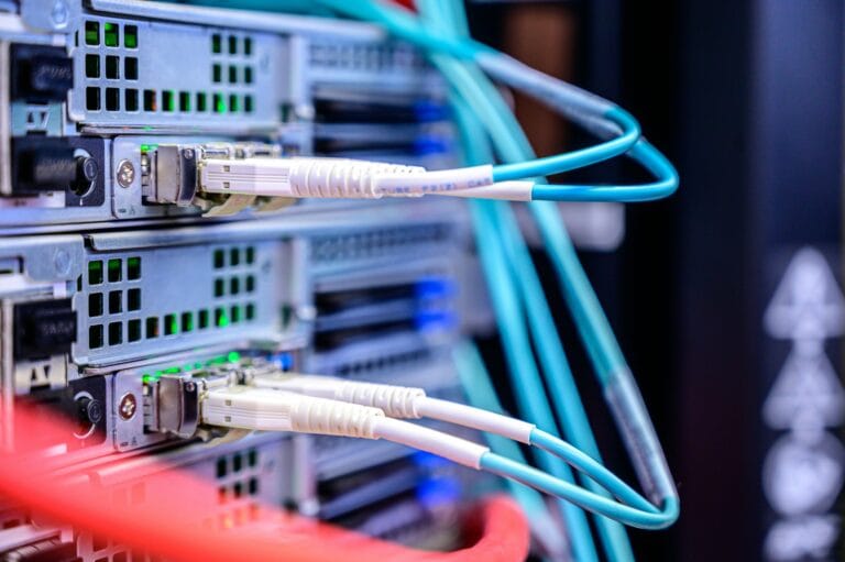 Internet Gdańsk – czy warto zdecydować się na światłowód?