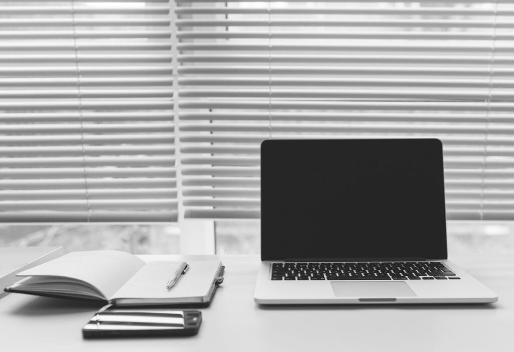 Cyberempatia – czy współczucie istnieje w świecie online?