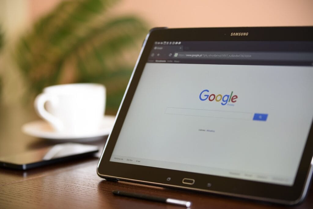 Internet Rzeczy (IoT) w życiu codziennym – jak zmienia nasze nawyki?
