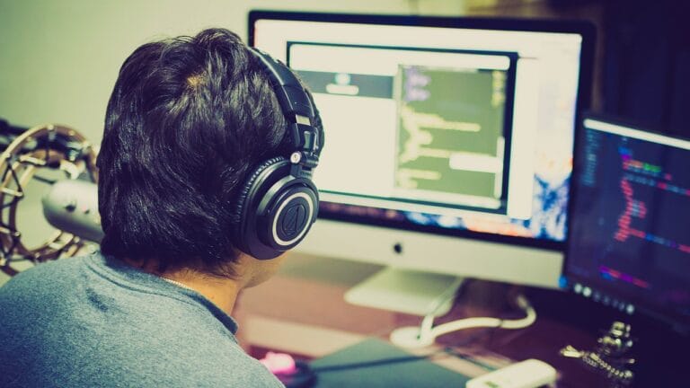 Jak blockchain rewolucjonizuje branżę e-commerce?