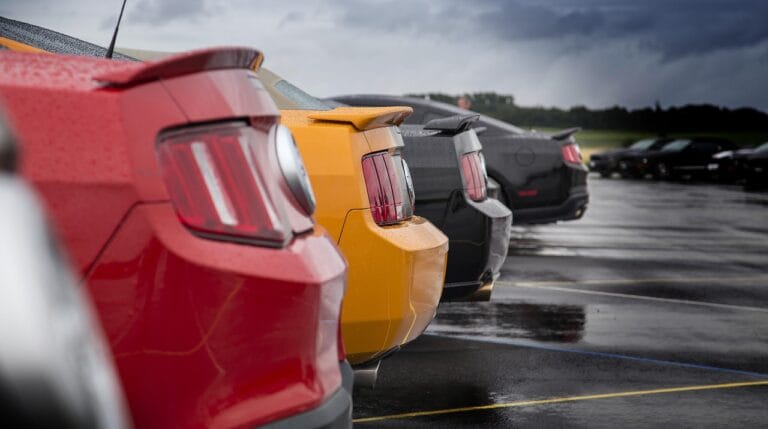 Samochody Ford: Co sprawia, że modele Forda z USA są tak popularne w Polsce?