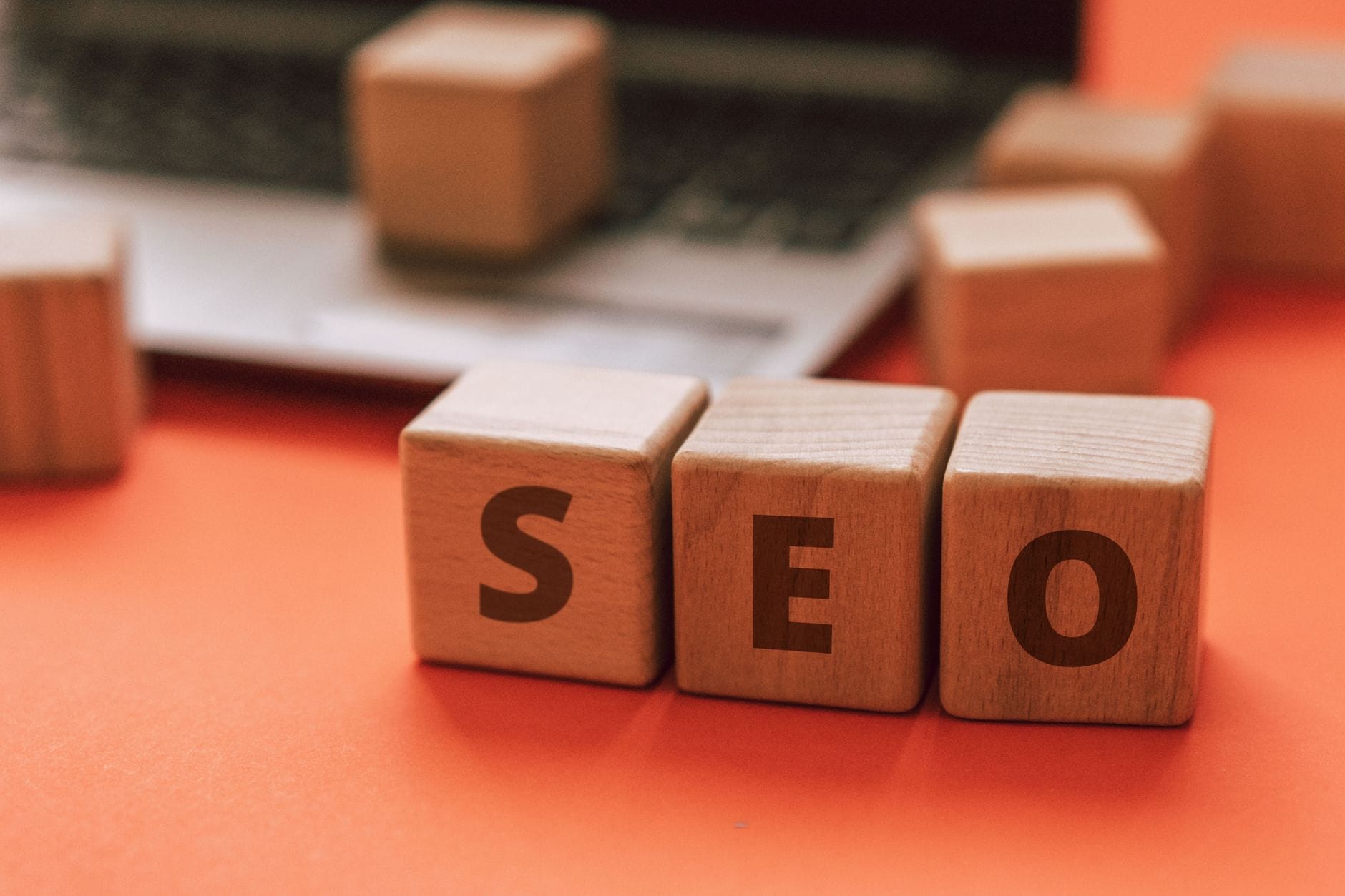 Obrazki a SEO: jak optymalizować grafiki w WordPressie, by przyspieszyć stronę i zyskać dodatkowy ruch z wyszukiwarek